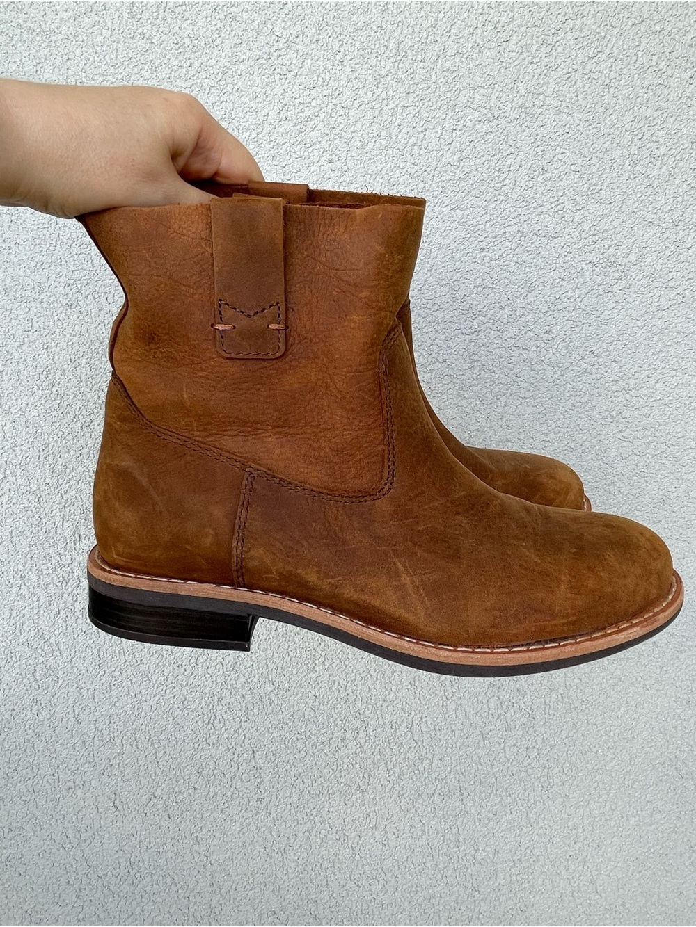Roots Shorty Tribe ankle pull-on boots, sz 7